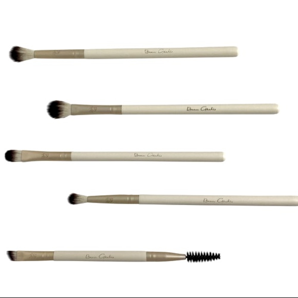 NWT Beau Gachis 5 Piece Makeup Brush no 7 Collection Set highlight blend eye